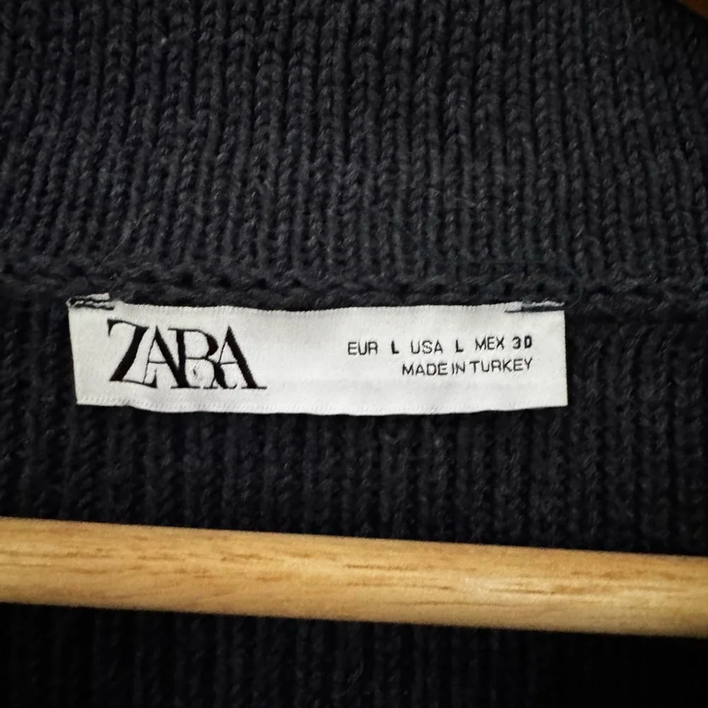 Zara Heavy Knit Cropped Jacket | Quiet Luxury Navy - Picture 4 of 11